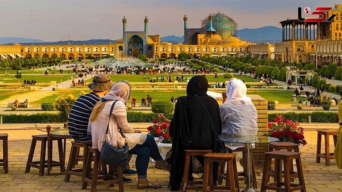 صنعت گردشگری ایران ۴۰ درصد رشد کرد / درآمد ۲.۵ میلیارد دلاری ایران از جذب گردشگران خارجی