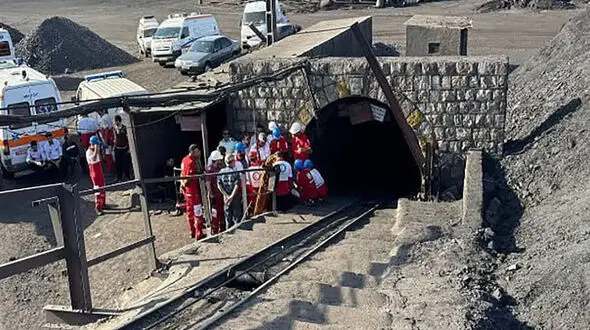 مرگ یک معدنچی در ریزش معدن طبس
