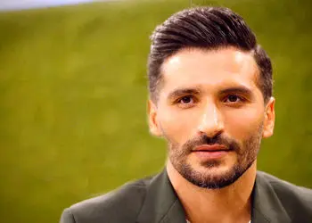 فیلم /  خواستگاری جواد کاظمیان از خواهر همبازی اش: آنقدر خشوگل بود.. چشم ها رنگی.../  من واقعا قصد ازدواج دارم.../ دو ساعت التماس کردم...!