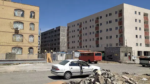 پول 100 متر می گیرند ولی 55 متر تحویل می دهند! / سکوت وزارت راه و شهرسازی درباره شگرد جدید پول گرفتن از متقاضیان مسکن ملی 