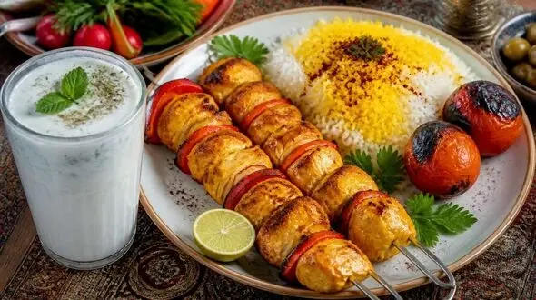 طرز تهیه جوجه کباب با دوغ؛ ترد، آبدار و خوش‌ عطر