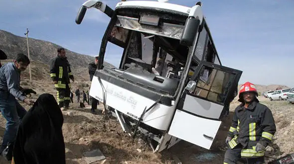 اولین فیلم از حادثه اتوبوس مسافربری قم