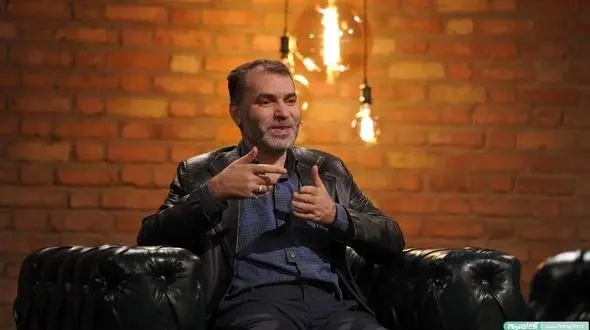 اعتراف عجیب مسعود ده نمکی از شهیدی که به دادگاه برد+ فیلم