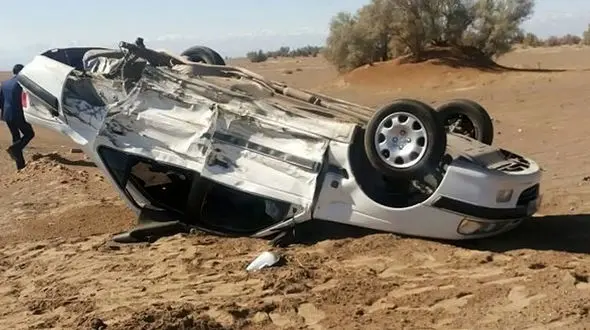  واژگونی پژوپارس حوالی خان‌ببین با ۴ مصدوم و یک جان‌باخته + فیلم 