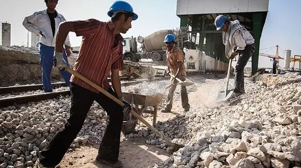 وعده وزیر کار برای ترمیم حقوق کارگران در میانه سال؟ بعید است! 