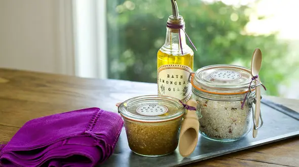 حمام درمانی برای چه بیماری هایی مضر است؟