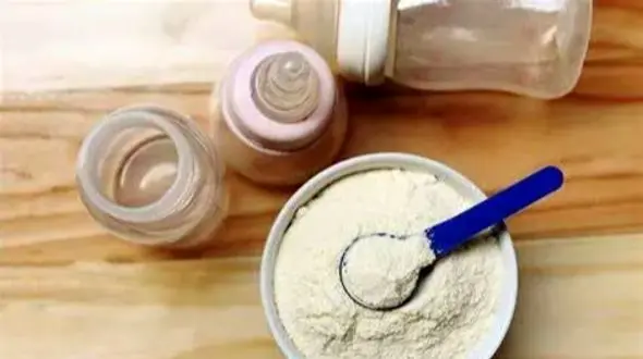 رفع کمبود شیرخشک تا پایان مهر توسط وزارت بهداشت