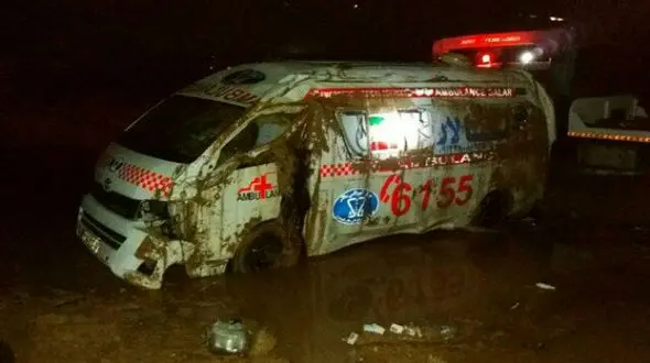 تصادف خونین آمبولانس اورژانس در تونل گل زرد+ عکس