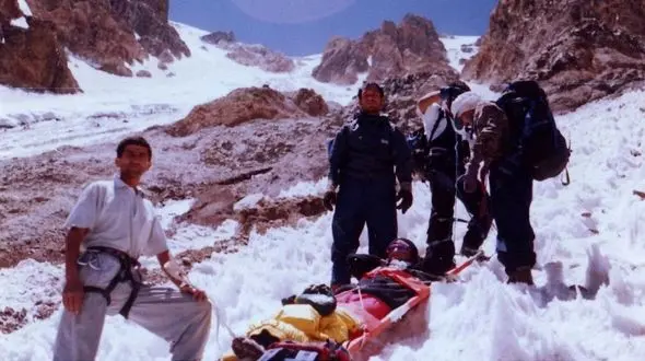 7 شبانه روز جدال با مرگ و گرسنگی در حفره یخچالی دماوند + زینال مظلومی پس از نجات