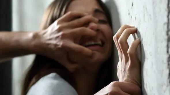 هر 11 دقیقه کشته شدن یک زن یا دختر / ایران همچنان قانون منع خشونت علیه زنان ندارد