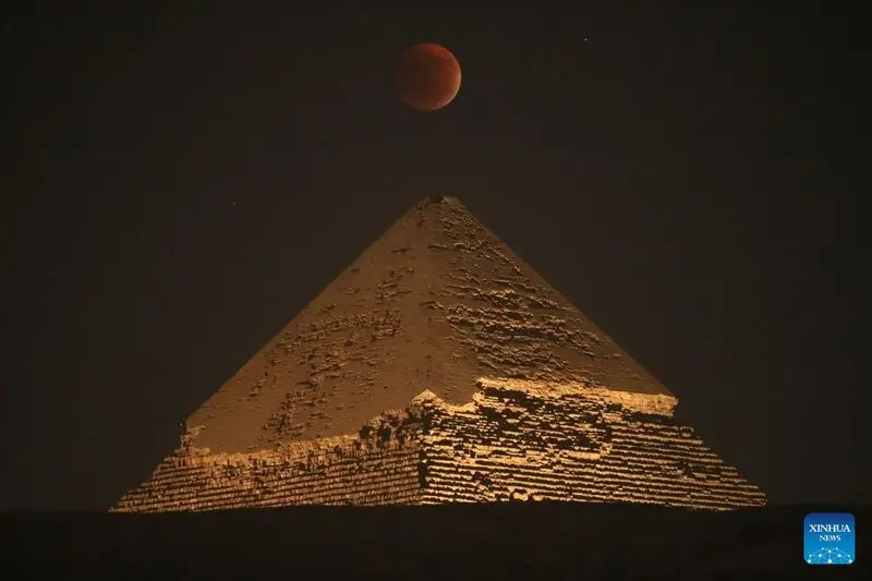 Lunar eclipse30