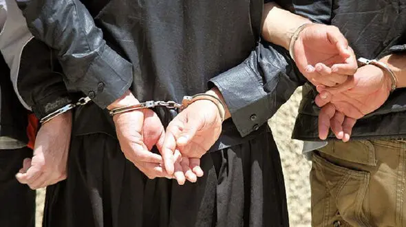 شلیک خونین به ۲ دانش‌آموز دبیرستانی در دلگان /  مهاجمان نقابدار بودند