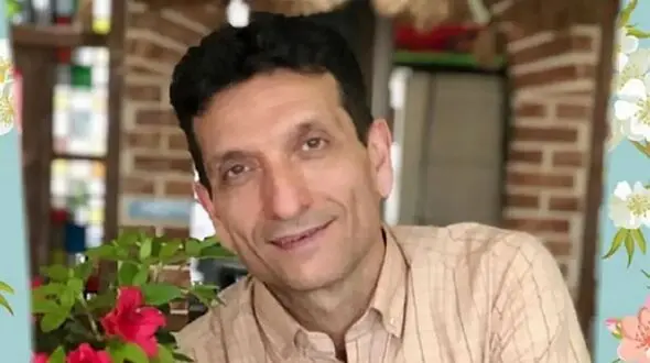 حمید گلی: به خانه ام موشک خورد /همسرم دچار شوک روحی و عضلانی شد! / فضای خانه‎ ام شبیه فیلم‌های جنگی شده است، شیشه‌ها خرد شد و در و پنجره‌ها از جا کنده شدند...