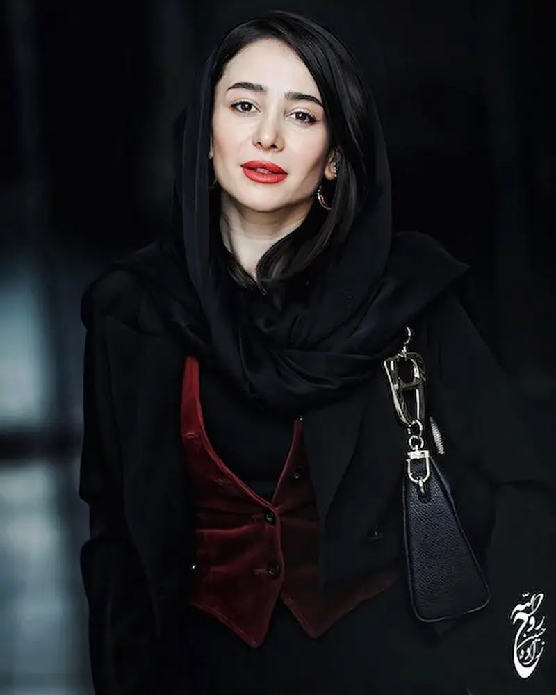جلیقه مخمل الناز حبیبی