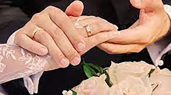 اولین عکس از عروسی زوج معروف ایرانی / 40 سال پیش این دو بازیگر را ببینید !