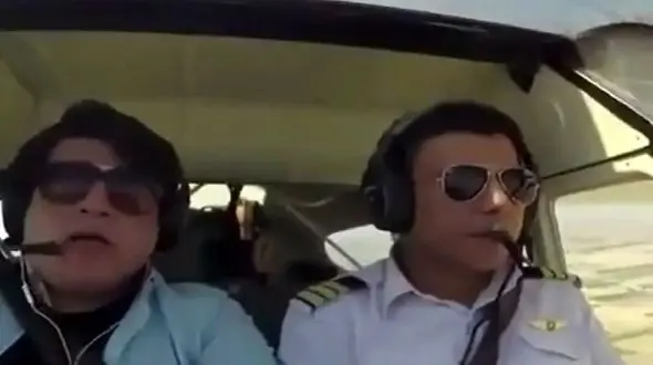 فیلم آواز باشکوه مهدی یغمایی تو دل آسمون / جهان چه کینه ای دارد از ما خوند روحت پرواز میکنه