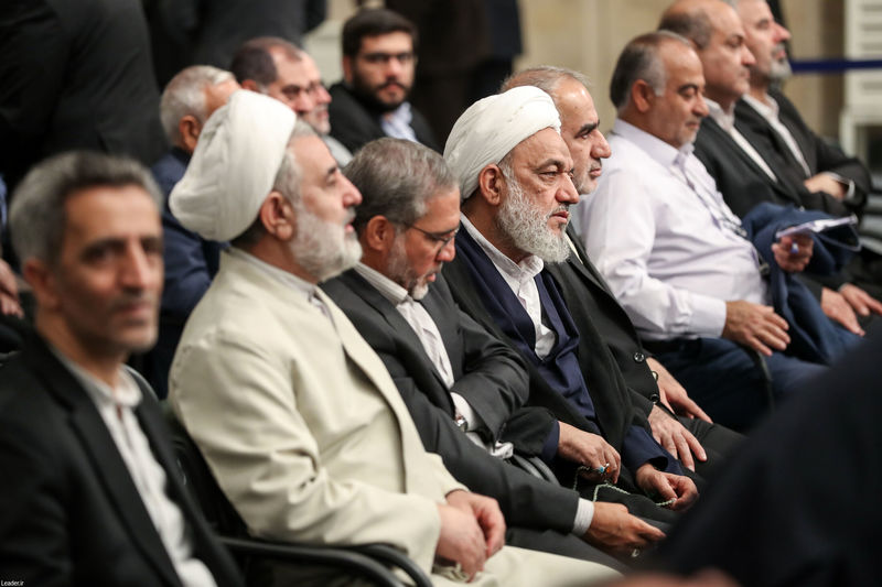 دیدار نمایندگان مجلس شورای اسلامی با رهبر انقلاب حضرت آیت الله خامنه ای -چهارشنبه ۲۱ خرداد ۱۴۰۴