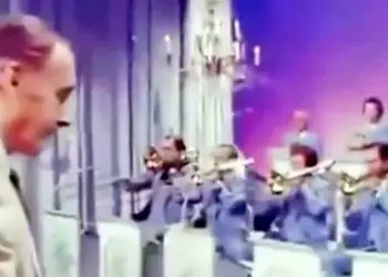 آواز فوق العاده؛ هیچوقت فکرشو نمیکردم آهنگ کارتون پلنگ صورتی انقدر نوازنده داشته باشه