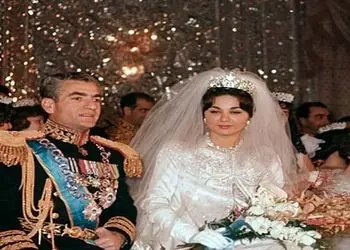 فیلم سفر در زمان  / عروسی شب یلدای محمدرضا پهلوی و فرح دیبا / جشن میلیونی وقتی که مردم قدرت خرید هندوانه چله نداشتند ...