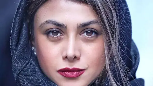 عکس / نگاهی به دکوراسیون مینیمال اما لوکس خانه مجردی آزاده صمدی بعد از طلاق از هومن سیدی / خانه‌ای با رنگ بندی عاشقانه