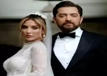 عکس / زیبا چینی خلاقانه / چیدمان لوکس و زیبای آشپزخانه مینا مختاری و رونمایی از گلدان متفاوت با اسم پسرش جان/ سلیقه بیستِ بیست ...