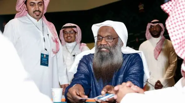 ورق بازی امام جماعت سرشناس + عکس 