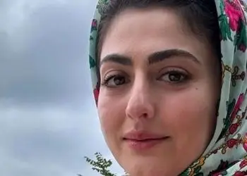 تیپ و چهرۀ «انیس» (سریال سوجان) در جشن تولد 34 سالگی اش