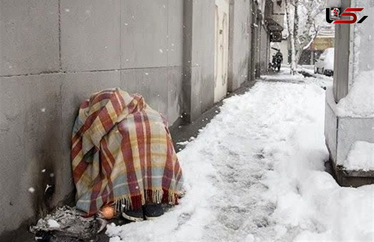ترنس های بی خانمان شهر به گرمخانه ها راه ندارند و یخ می زنند! / زمستان سرد در انتظار زنان و مردان کارتن خواب