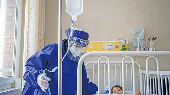  کودک 8ساله کرونایی 14 نفر را راهی بیمارستان کرد