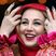 نگاهی به حیاط بزرگ و باصفا خانه بهنوش بختیاری / پیشی چه لذتی داره میبره +فیلم