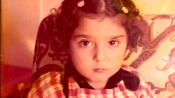 این دختربچه زیبا کدام خانم بازیگر ایرانی است ! / عمرا حدس بزنید ! + عکس