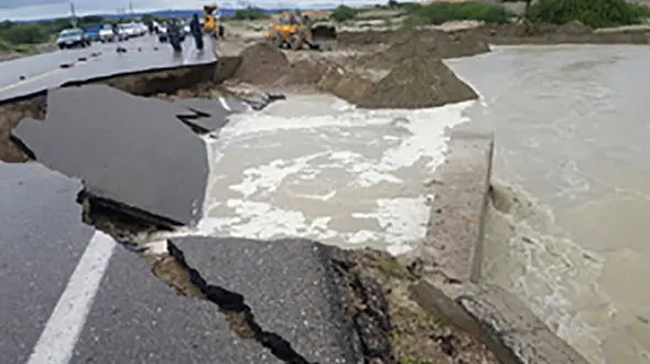 محاصره روستاهای جاسک  در سیل