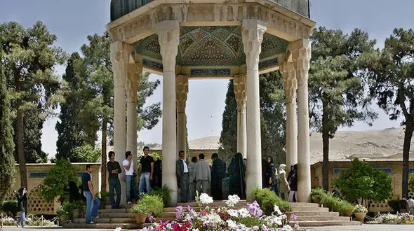 از حافظیه شیراز تا تالش در هوای برفی