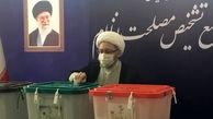  رییس مجمع تشخیص مصلحت نظام آرای خود را به صندوق انداخت
