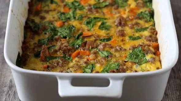 خوراک سیب زمینی شیرین و تخم مرغ صبحانه ای مفید