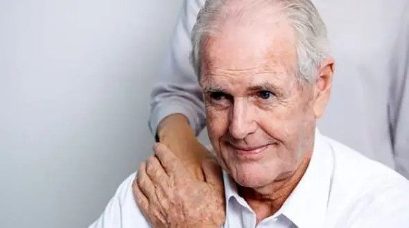 چرا مردان زودتر از زنان می میرند؟ / دلیل علمی + فیلم 