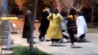 فیلم حمله چند دختر بی‌حجاب به یک خانم محجبه در قم / حیرت می کنید!