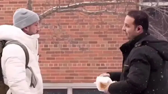 این فیلم پسر ایرانی را در جهان محبوب دلها کرد ! / 1000 دلار جایزه معرفت ایرانی علی ! 