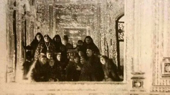 اولین سلفی خانوادگی تاریخ جهان در ایران! +عکس 