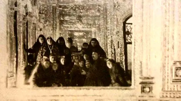 اولین سلفی خانوادگی تاریخ جهان در ایران! +عکس 