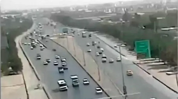 تصاویر هولناک له شدن یک پراید زیر تانکر سوخت +فیلم