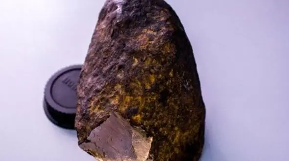 کشف ماده ای سخت تر از الماس در شهاب سنگ