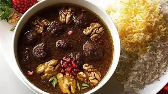 فیلم / خورشت فسنجون شاهکار گردو و رب انار