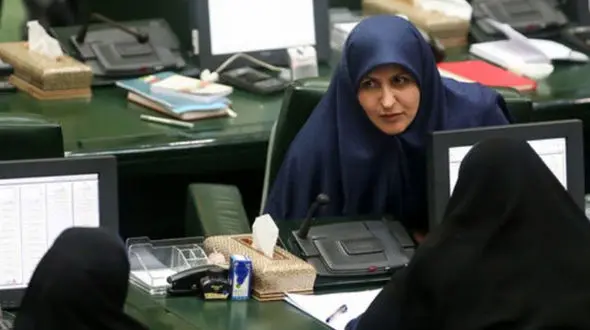 مشکل خروج زهرا نعمتی از کشور حل شد 