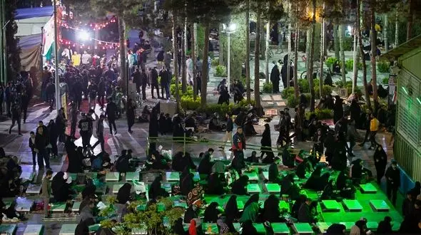 خدمت رسانی ۸۰ دستگاه اتوبوس به زائران گلستان شهدا در شب های قدر