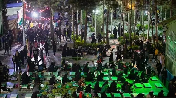 خدمت رسانی ۸۰ دستگاه اتوبوس به زائران گلستان شهدا در شب های قدر
