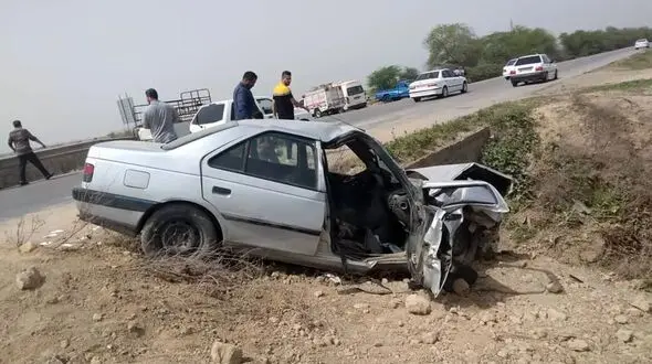 برخورد پژو 405 با کامیون محور ایذه-باغملک 6 نفر مصدوم شدند