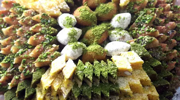 قطاب و باقلوای یزد در ایام عید گران نمی‌شود