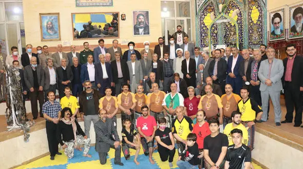 زورخانه خوانسار میزبان گلریزان برای زندانیان این شهرستان شد + فیلم