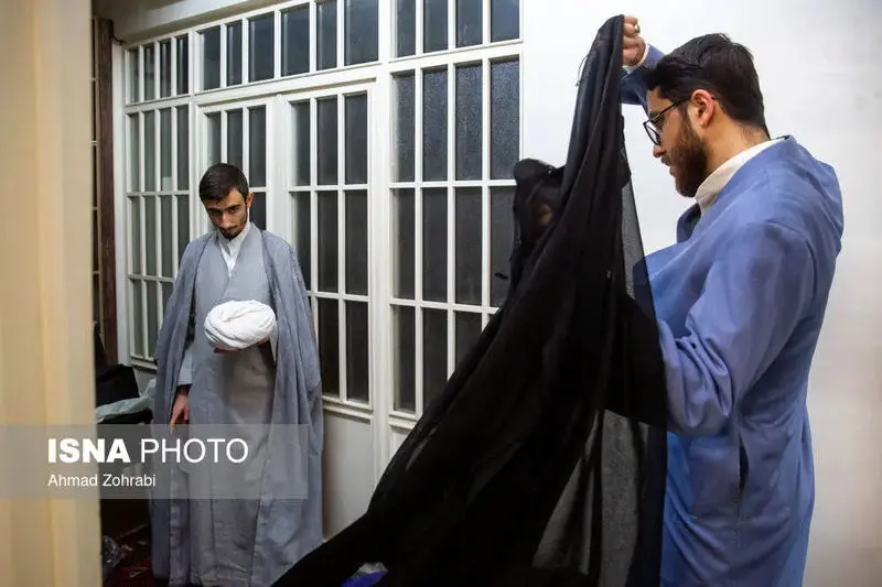 مراسم عمامه گذاری طلاب در قم